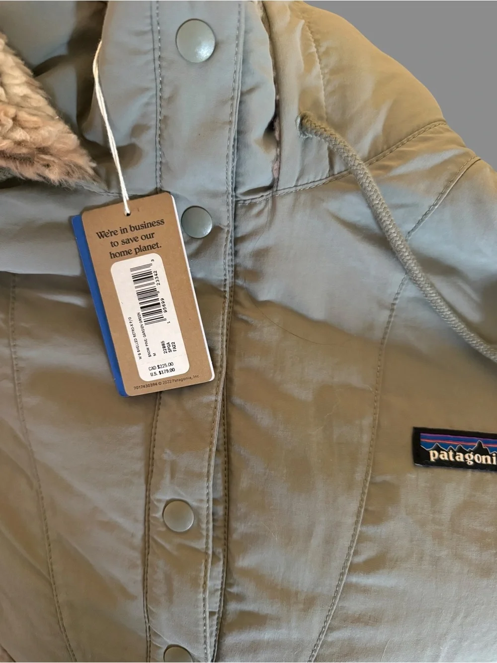 Women’s Patagonia Hooded Puffer Sherpa Anorak - Taupe and Cream Medium NWT